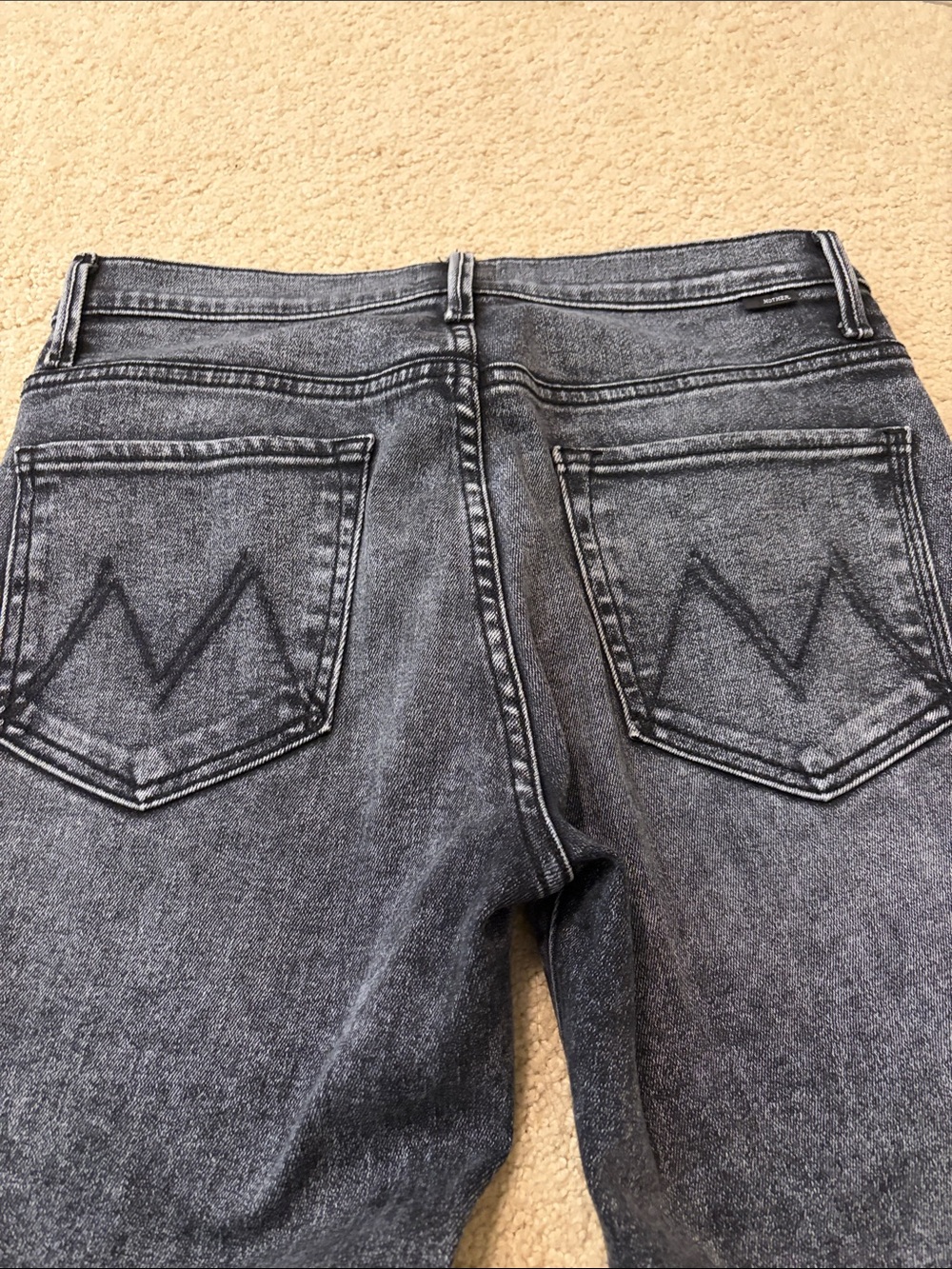 Women’s Grey Washed Jeans with Back Pocket Stitching